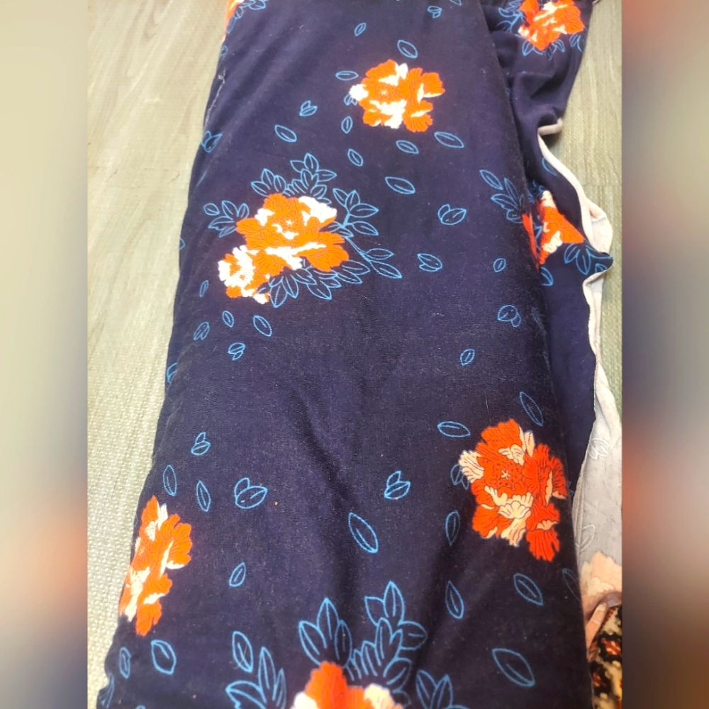 9 yards floral blue knit fabric